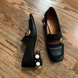 Gucci Faux Pearl Accents Leather Loafers